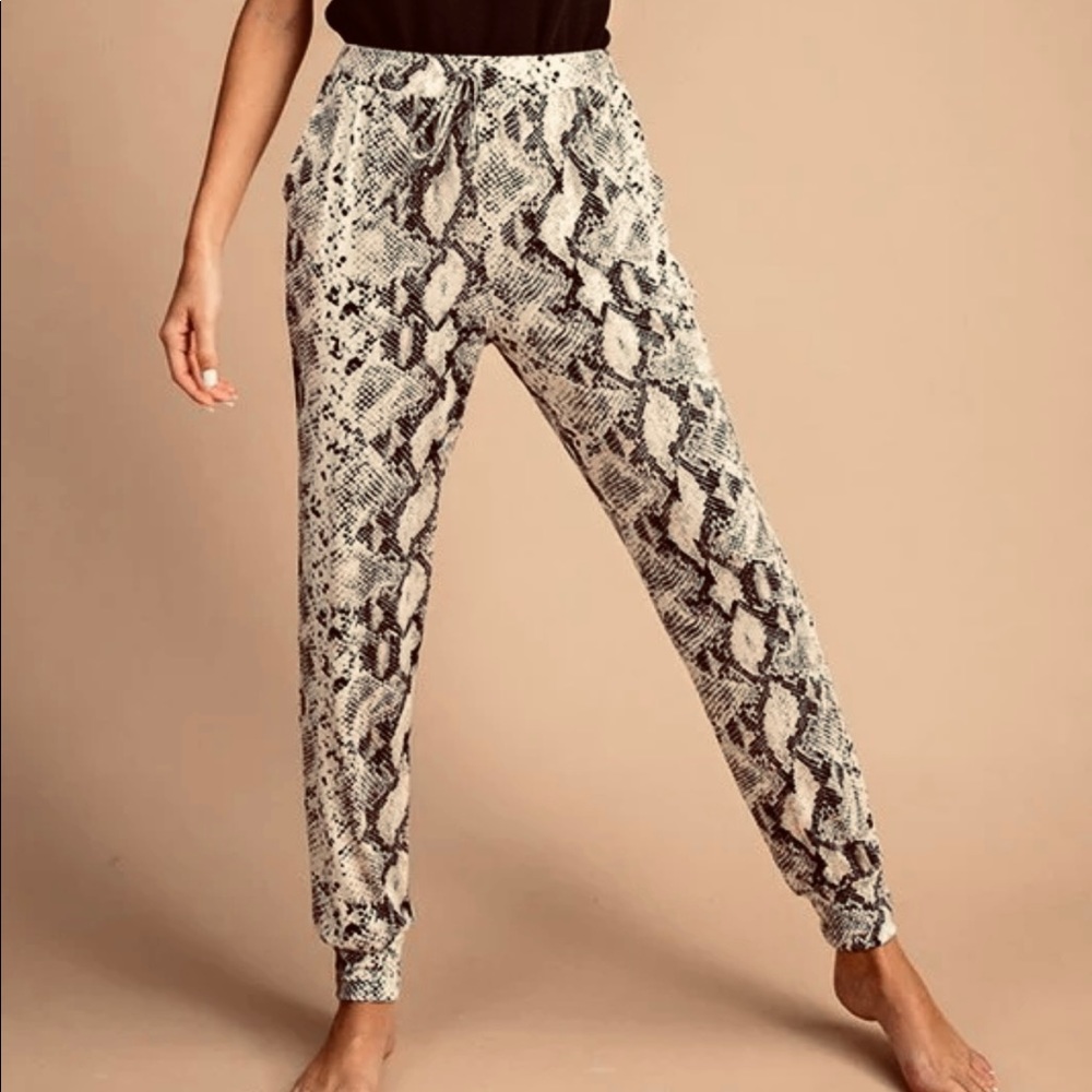 Joggers Pants Snakeskin